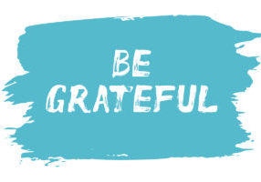 Be Grateful - lettering card, affirmation about appreciative living. Motivation for thankful thoughts. Artistic print with brush painted background. Typographic poster with isolated text.